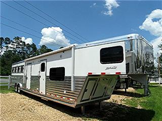 Integrity Horse Trailers