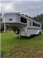 Used Horse Trailer 2003 Bee Horse Trailer