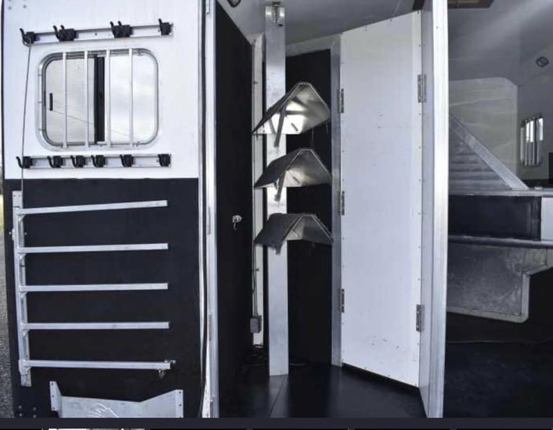 Used 2005 Sooner Trailers Horse Trailer horse trailer classified ad Hastings MI