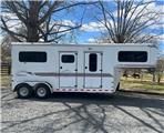 Used Horse Trailer 2000 Sundowner Trailers