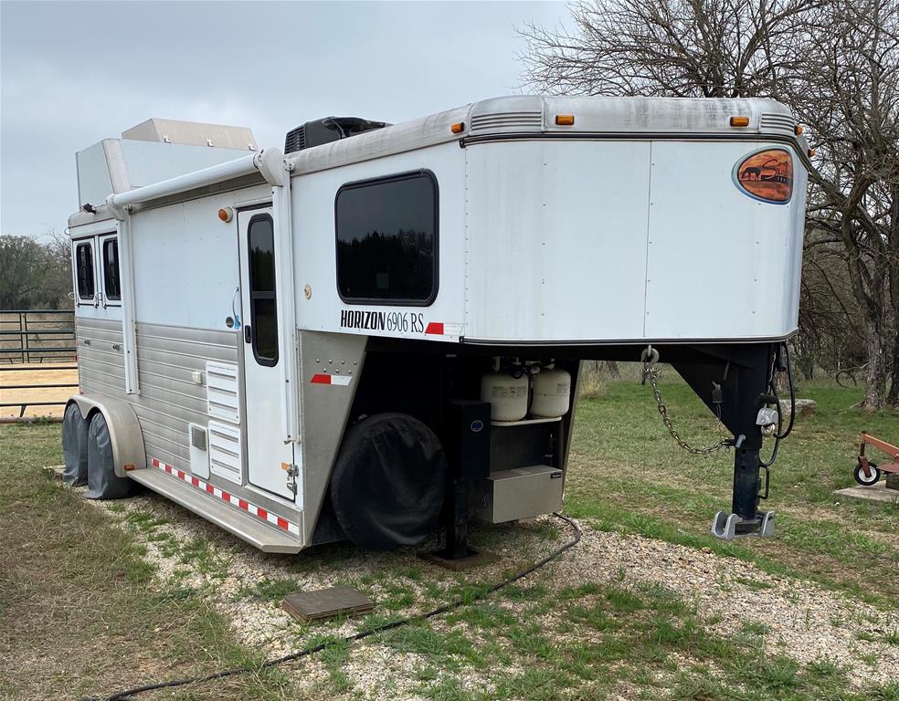 Used 2013 Sundowner Trailers Horse Trailer horse trailer classified ad ...