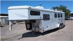 Used Horse Trailer 2001 Circle J Trailers