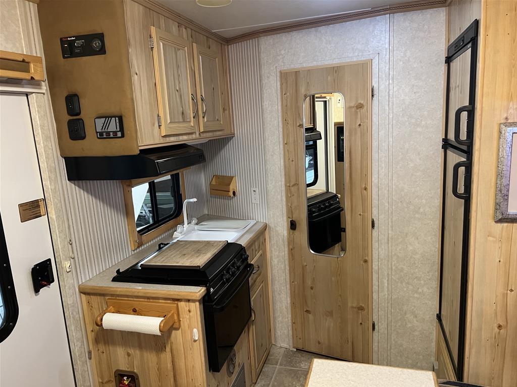 Used 2003 Sundowner Trailers Horse Trailer horse trailer classified ad