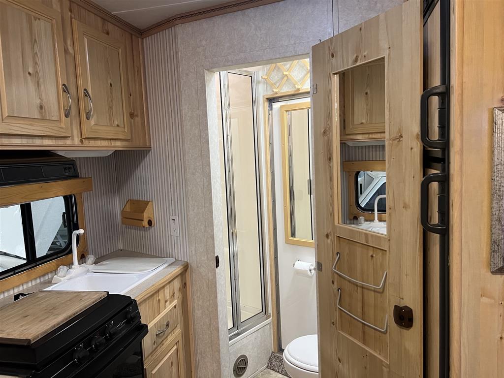 Used 2003 Sundowner Trailers Horse Trailer horse trailer classified ad