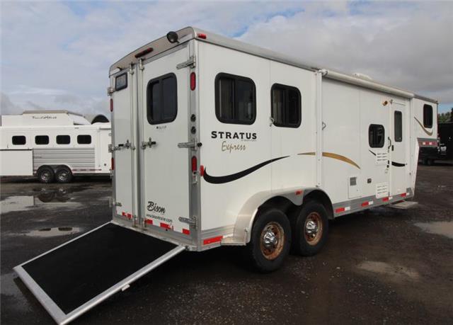 Bison Ramp Used 2010 Bison Trailer Horse Trailer Double J Trailers, Inc Woodland WA