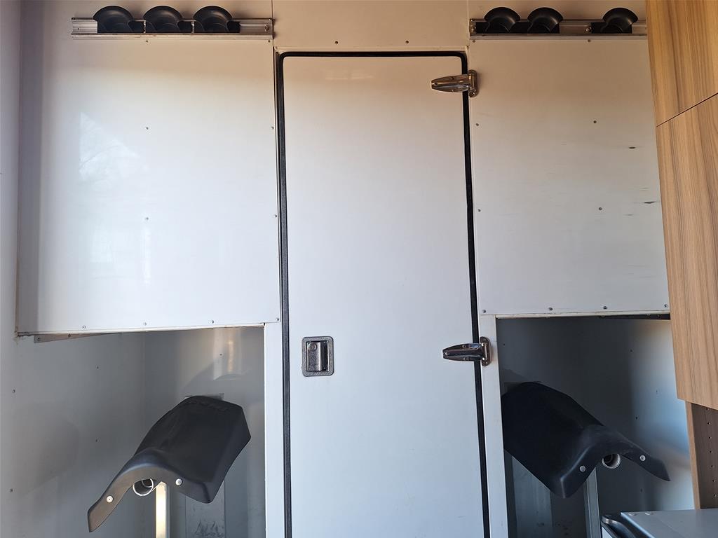 Used 2006 Sundowner Trailers Horse Trailer horse trailer classified ad