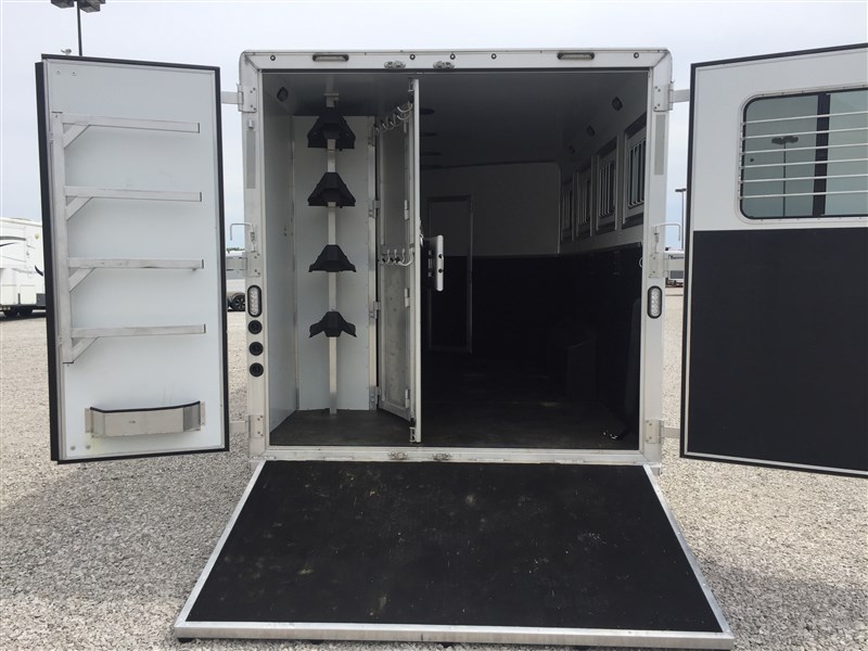 Used 2021 Lakota Trailers Horse Trailer Litchfield IL (322898)