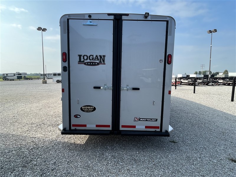 New 2024 Logan Coach Horse Trailer Litchfield IL (322916)
