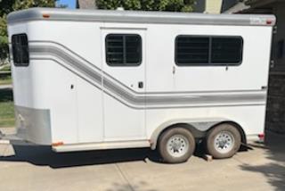 trail et New yorker horse trailer for sale