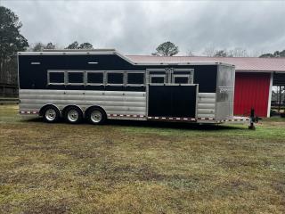 Used Horse Trailer