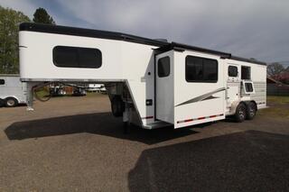 New Horse Trailer